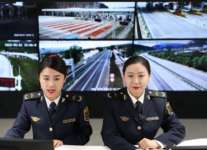 高速路况直播间，年前年后非常火爆，一场稳定上千人，日入3000+-副业库